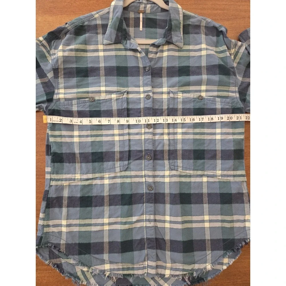 Free People Loveland Plaid Shirt Women's Med Oversized Frayed Hem Sexy Boyfriend